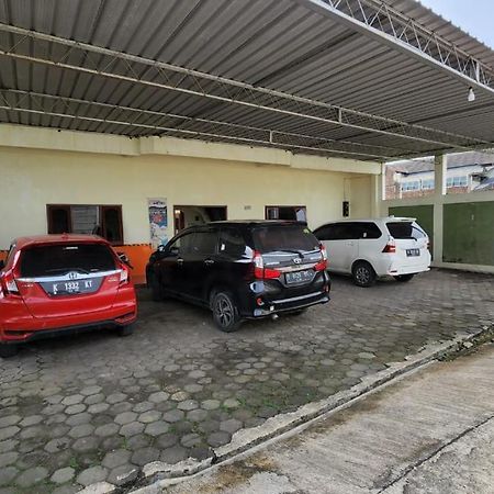 Hotel Metro Kudus Tanggulangin Exterior foto